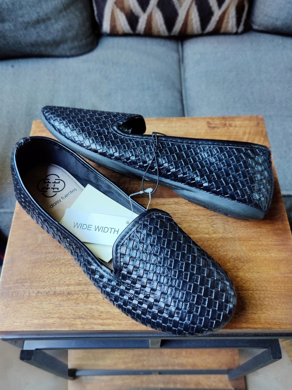 Daisy Fuentes Wide-Width Loafers Black Woven Slip-On Flats Womens 7.5W